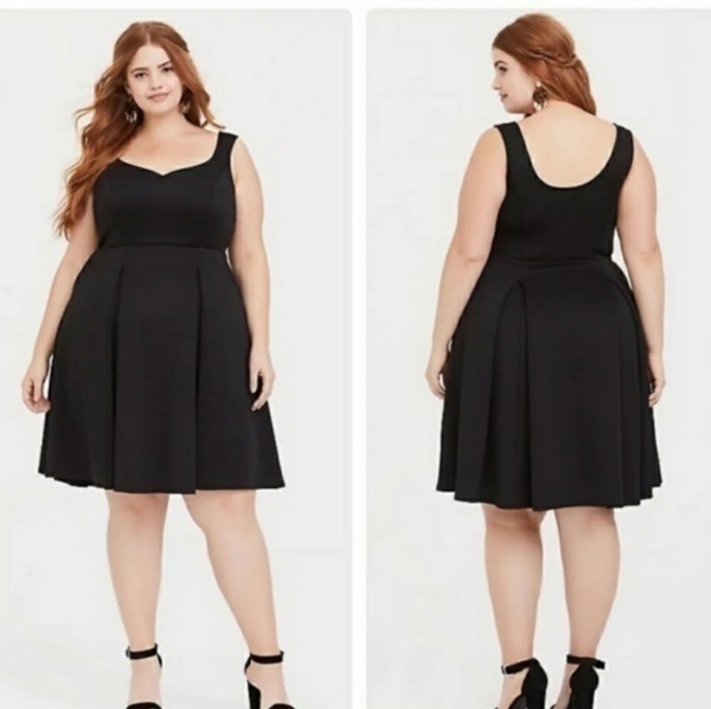 Torrid NEW scuba mini skater dress size 4